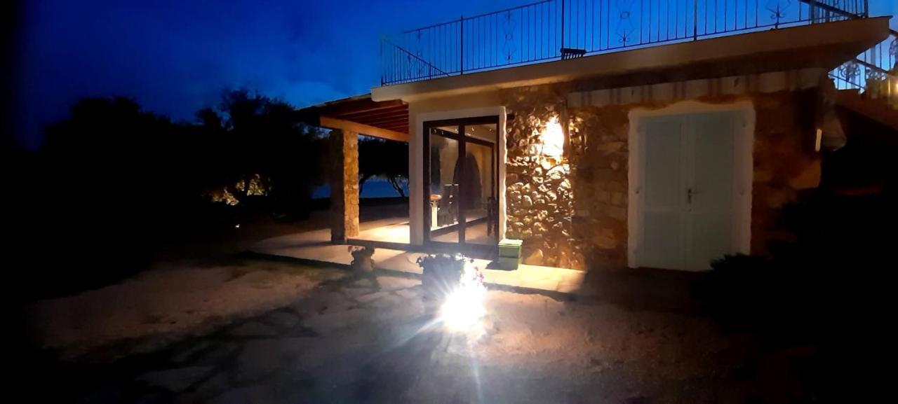 Villatramontistella Suite カポリーヴェリ エクステリア 写真